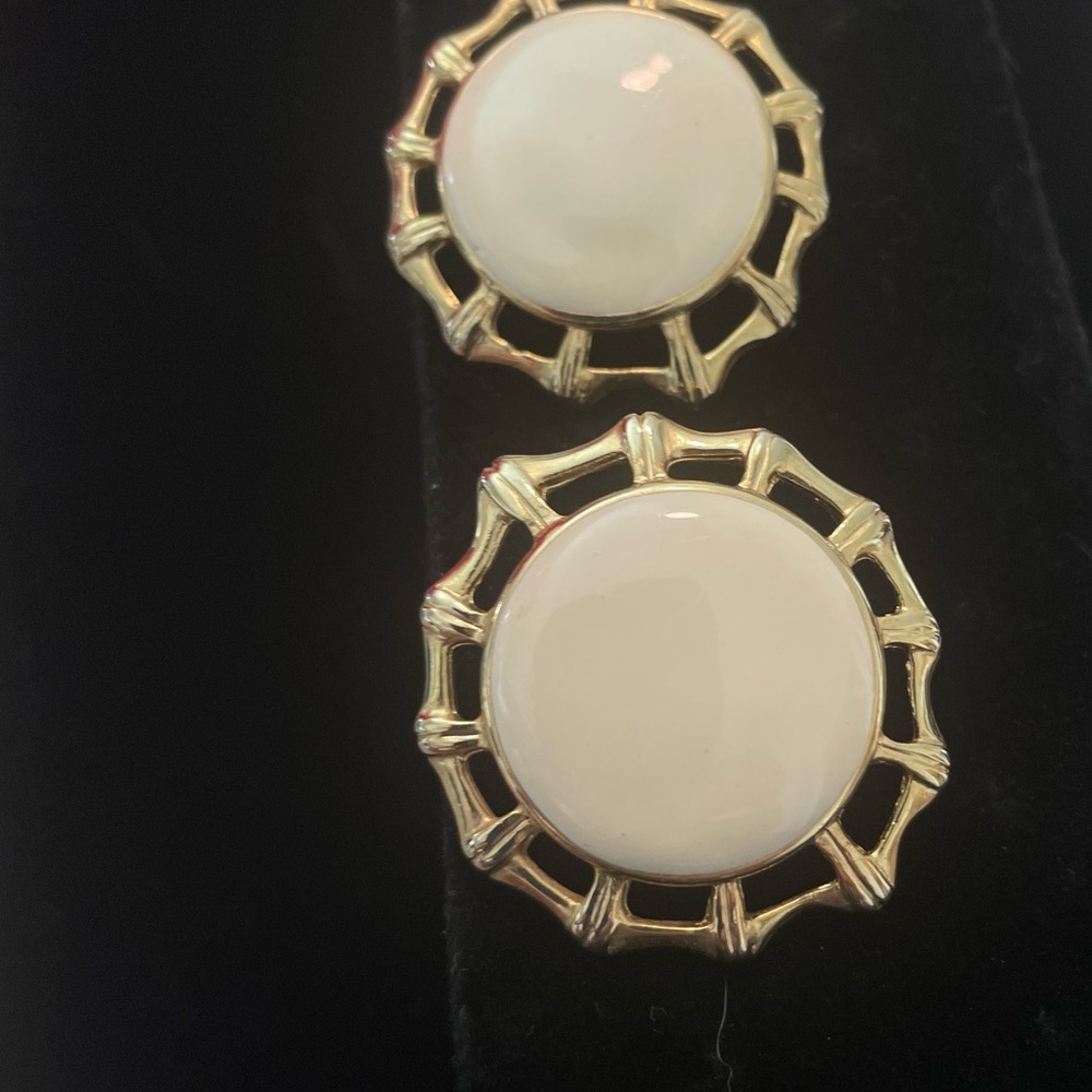 Elegant Vintage Gold and White Pierced Earrings